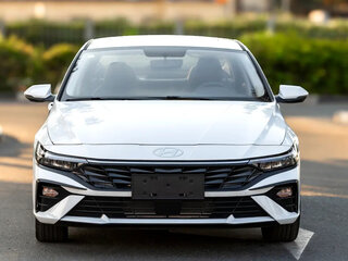 2025 Hyundai Elantra VII (CN7) Рестайлинг, белый, 1800000 рублей, вид 2