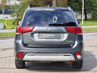 2019 Mitsubishi Outlander III Рестайлинг 3, серый, 2050000 рублей, вид 4