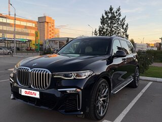2021 BMW X7 40i I (G07), серый, 9400000 рублей, вид 3