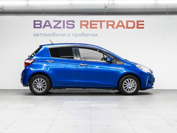 2017 Toyota Vitz III (XP130) Рестайлинг 2, синий, 1239000 рублей - вид 3