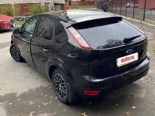 2010 Ford Focus II Рестайлинг, чёрный, 600000 рублей, вид 5