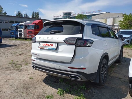 2023 Chery Tiggo 8 Pro e+, белый, 2422500 рублей, вид 3
