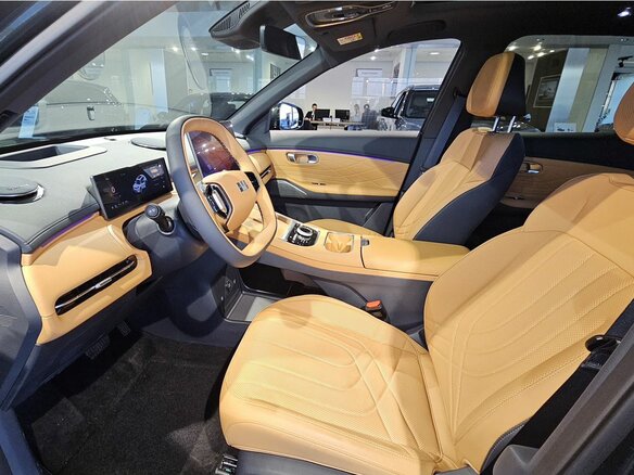 2026 Geely EX5 Гибрид EM-R, зелёный, 3829990 рублей - вид 12