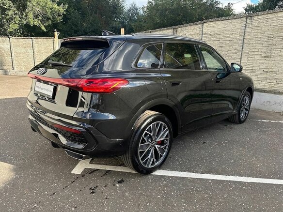 2026 Audi Q5 L III (GU), чёрный, 6400000 рублей - вид 2