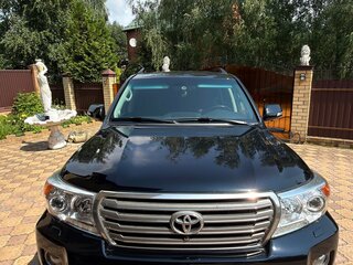 2013 Toyota Land Cruiser 200 Series Рестайлинг 1, чёрный, 4970000 рублей, вид 3