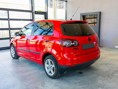 2008 Volkswagen Golf Plus Cross I, красный, 1100000 рублей, вид 4