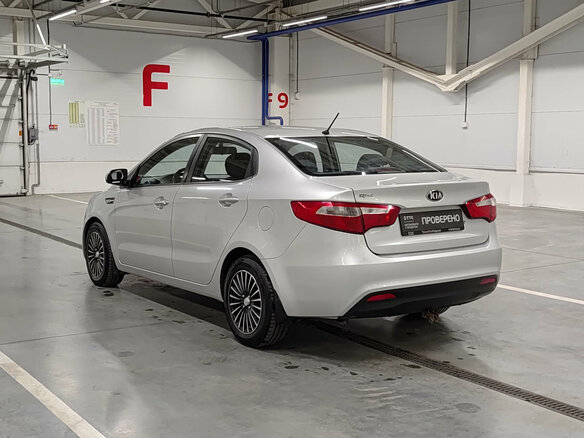 2014 Kia Rio III, серебристый, 705000 рублей - вид 6