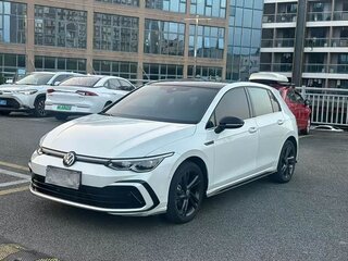 2022 Volkswagen Golf VIII, белый, 1555777 рублей, вид 1