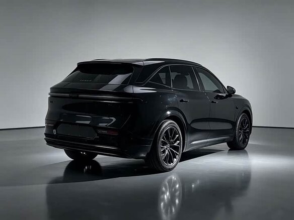 2025 Zeekr 7X 100 kWh I, чёрный, 5465000 рублей - вид 2