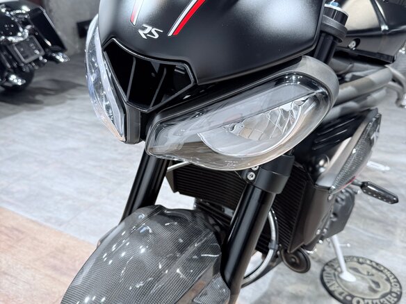 2018 Triumph Speed Triple, чёрный, 999000 рублей - вид 24