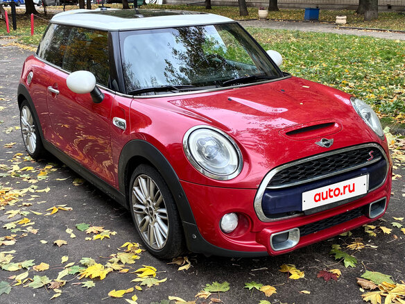 2014 Mini Hatch Cooper S III (F55/F56), красный, 1999000 рублей - вид 1