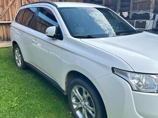 2012 Mitsubishi Outlander III, белый, 1400000 рублей, вид 5