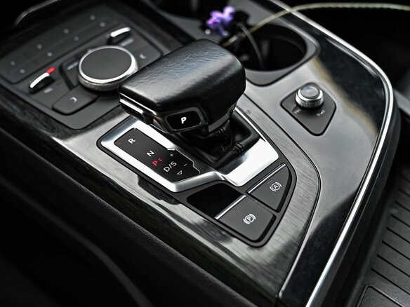 2016 Audi Q7 II (4M), бежевый - вид 10