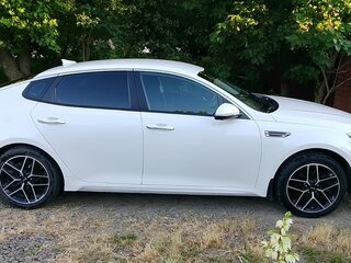 2019 Kia Optima IV Рестайлинг, белый, 1950000 рублей, вид 3