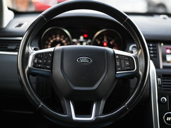 2016 Land Rover Discovery Sport I, серебристый, 1770000 рублей - вид 5