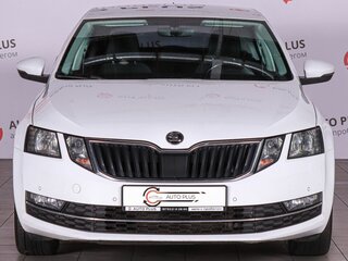 2019 Skoda Octavia III (A7) Рестайлинг, белый, 1450000 рублей, вид 3