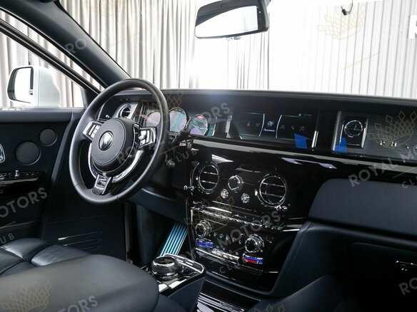 2019 Rolls-Royce Phantom VIII (Series I), белый, 34800000 рублей - вид 7