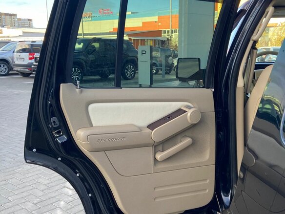 2008 Ford Explorer IV, чёрный, 1450000 рублей - вид 19