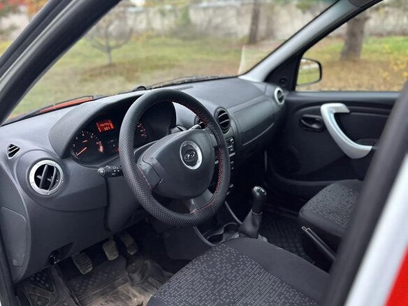 2019 Lada (ВАЗ) Largus I, красный, 540000 рублей - вид 12