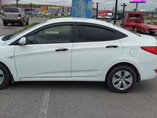 2014 Hyundai Solaris I Рестайлинг, белый, 890000 рублей, вид 4