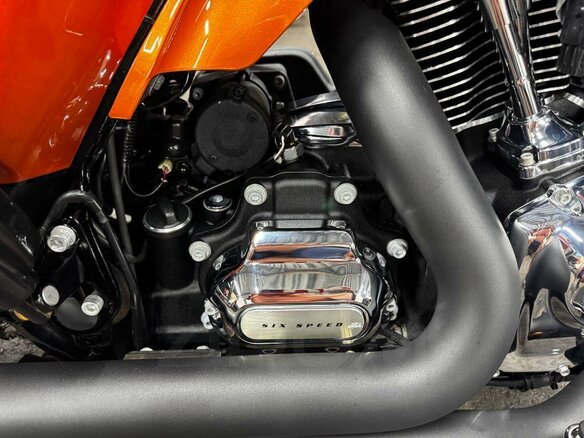 2018 Harley-Davidson Electra Glide, оранжевый, 1880000 рублей - вид 25
