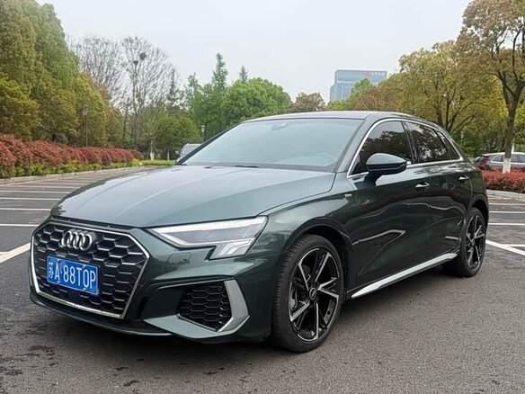 2022 Audi A3 35 TFSI IV (8Y), зелёный
