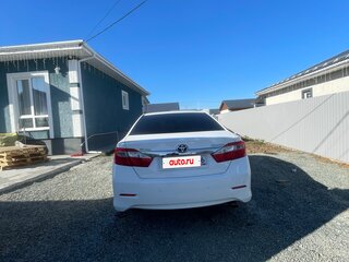2013 Toyota Camry VII (XV50), белый, 1600000 рублей, вид 3