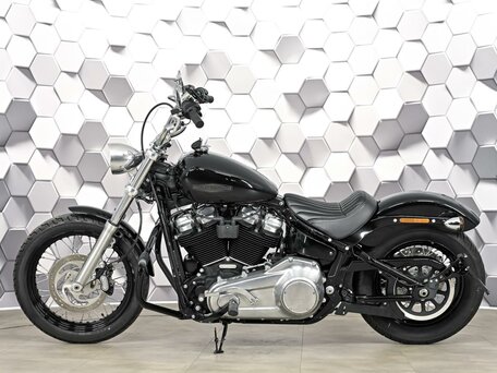 2021 Harley-Davidson Softail Standard, чёрный, 1599000 рублей, вид 4