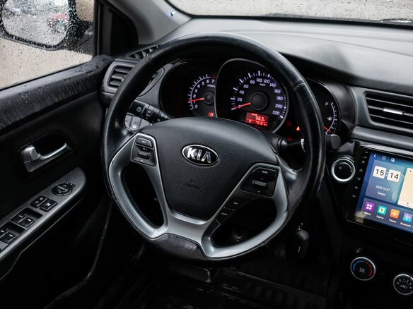 2015 Kia Rio III Рестайлинг, бежевый - вид 26