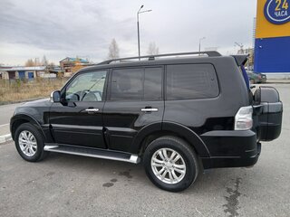2017 Mitsubishi Pajero IV Рестайлинг 2, чёрный, 2950000 рублей, вид 2