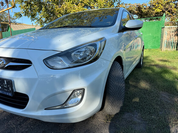 2012 Hyundai Solaris I, белый, 659900 рублей - вид 6