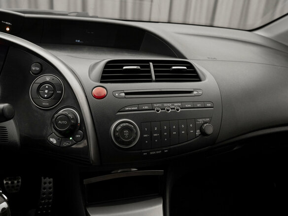 2008 Honda Civic VIII, красный, 680000 рублей - вид 16