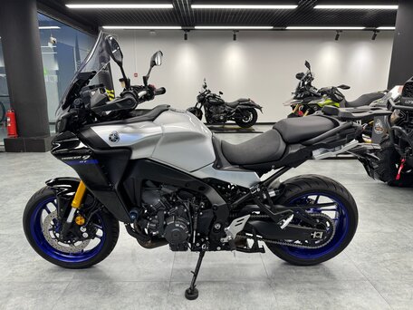 2021 Yamaha Tracer 9, чёрный, 1250000 рублей, вид 2