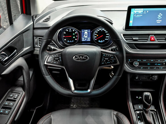 2023 JAC JS3, красный, 1600000 рублей - вид 13