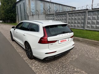 2018 Volvo V60 II, белый, 3500000 рублей, вид 2
