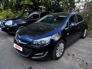 2013 Opel Astra J Рестайлинг, чёрный, 800000 рублей, вид 2