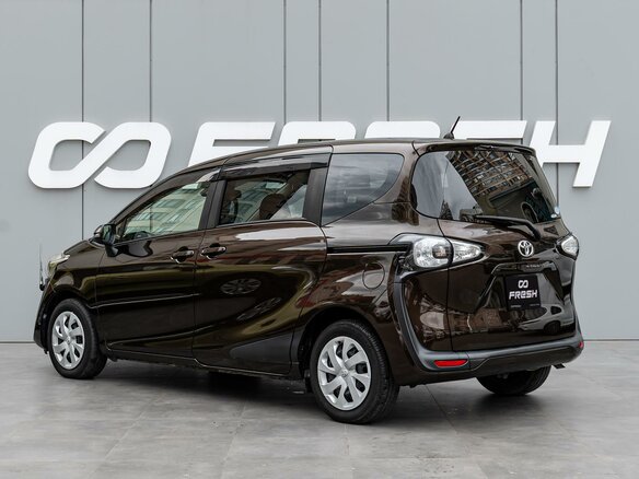 2015 Toyota Sienta II, коричневый, 1525000 рублей - вид 1