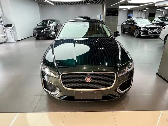 2024 Jaguar XF L II Рестайлинг, зелёный, 5579150 рублей - вид 1