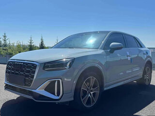 2025 Audi Q2 35 TFSI I Рестайлинг, серебристый, 2800000 рублей, вид 1