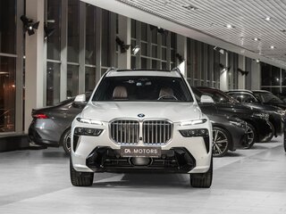 2024 BMW X7 40i I (G07) Рестайлинг, белый, 14490000 рублей, вид 2