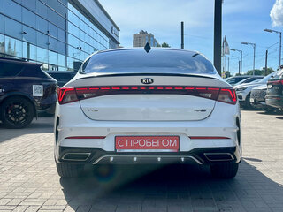 2021 Kia K5 III, белый, 1999000 рублей, вид 5