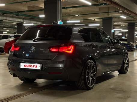 2018 BMW 1 серии 118i II (F20/F21) Рестайлинг 2, серый, 2099000 рублей, вид 4