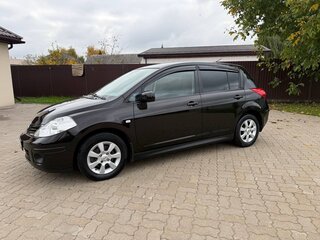 2012 Nissan Tiida I Рестайлинг, коричневый, 905000 рублей, вид 1
