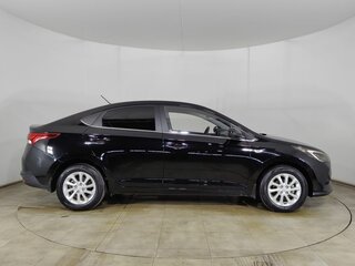 2021 Hyundai Solaris II Рестайлинг, чёрный, 1599000 рублей, вид 4
