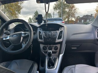 2012 Ford Focus III, серебристый, 550000 рублей, вид 5