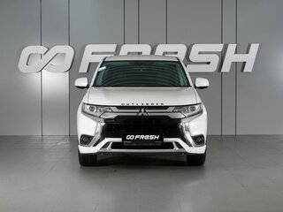 2022 Mitsubishi Outlander III Рестайлинг 3, белый, 2590000 рублей, вид 3