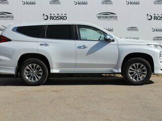 2020 Mitsubishi Pajero Sport III Рестайлинг, белый, 3470000 рублей, вид 4
