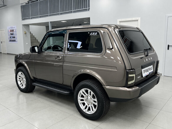 2018 Lada (ВАЗ) 2121 (4x4) Urban I Рестайлинг, коричневый, 550000 рублей - вид 3