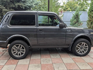 2019 Lada (ВАЗ) 2121 (4x4) Urban I Рестайлинг, серебристый, 700000 рублей, вид 4