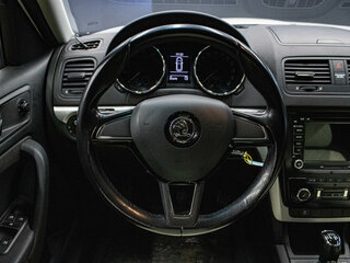 2014 Skoda Yeti I Рестайлинг, белый, 1249000 рублей, вид 5